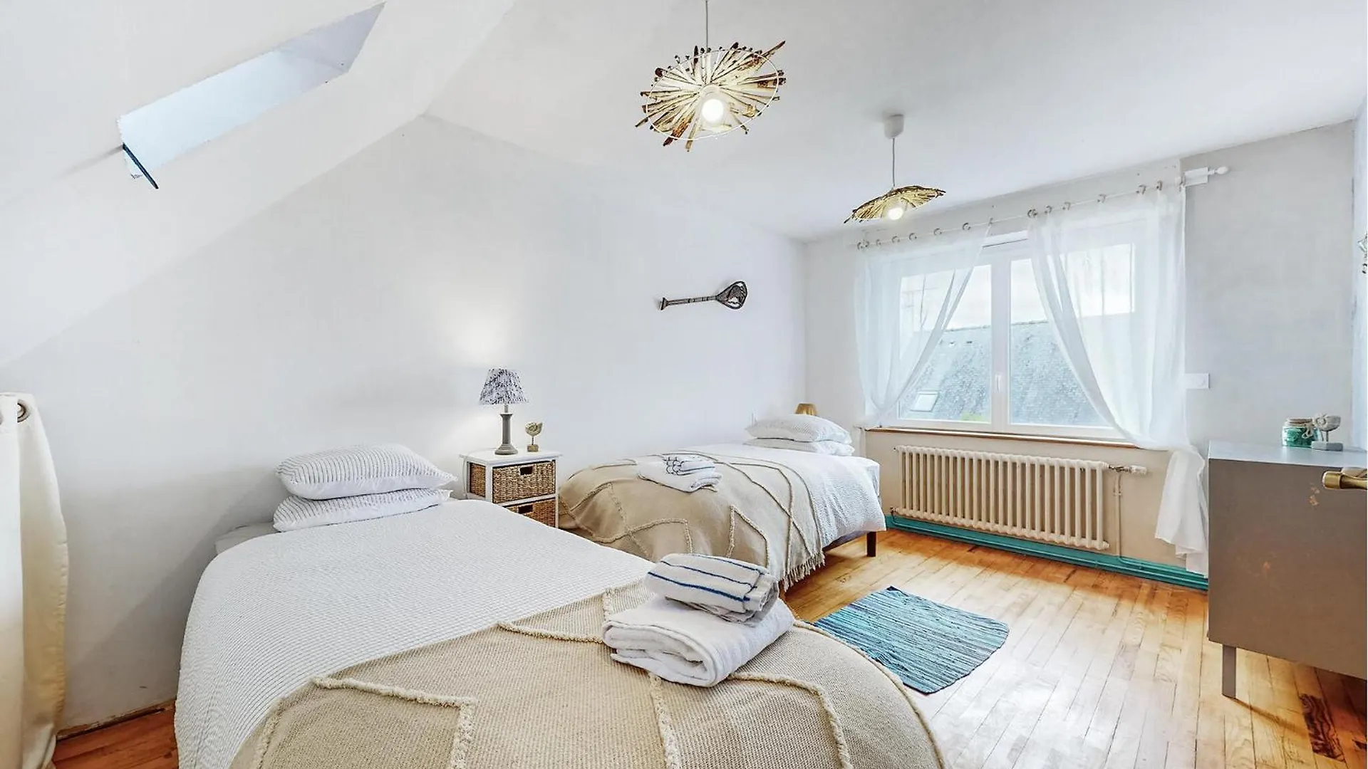 3 Bedroom Lovely Home In Le Vieux-Bourg Francia